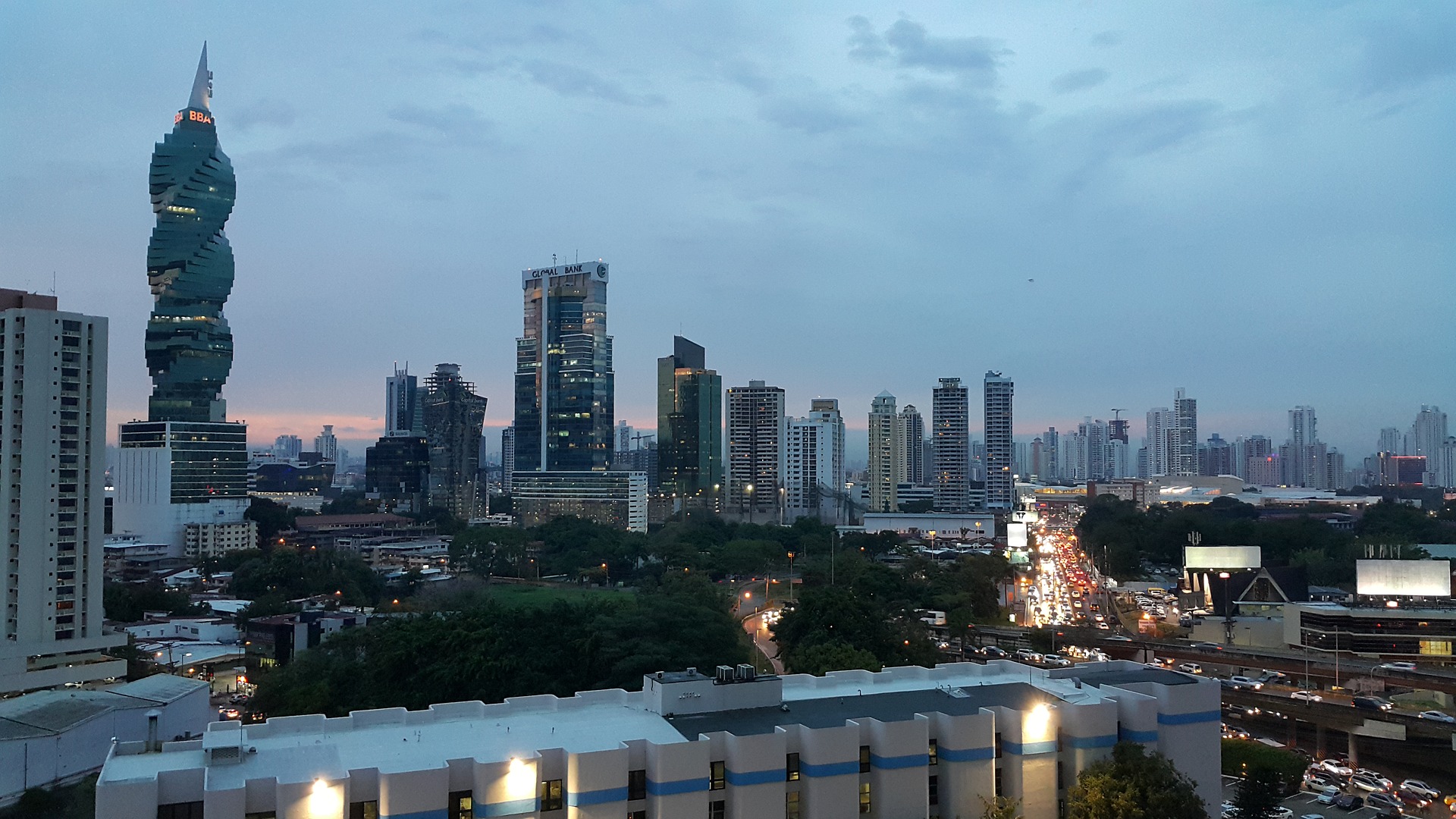 Panama City gaboT_pixabay